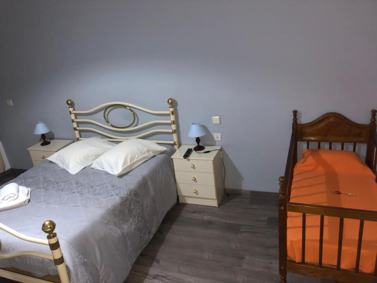 Restaurante Residencial Pizzaria S. Estevao Агиар да Бейра Екстериор снимка