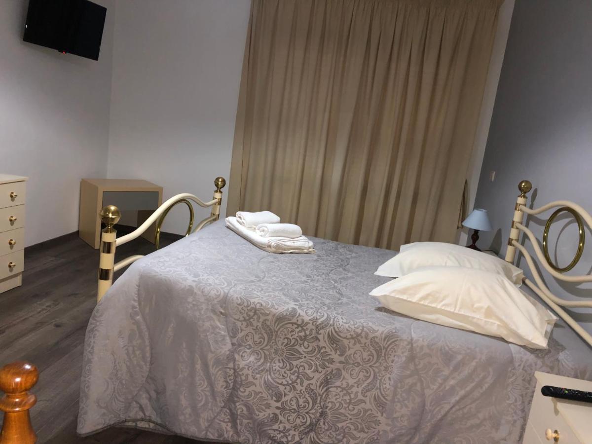 Restaurante Residencial Pizzaria S. Estevao Агиар да Бейра Екстериор снимка