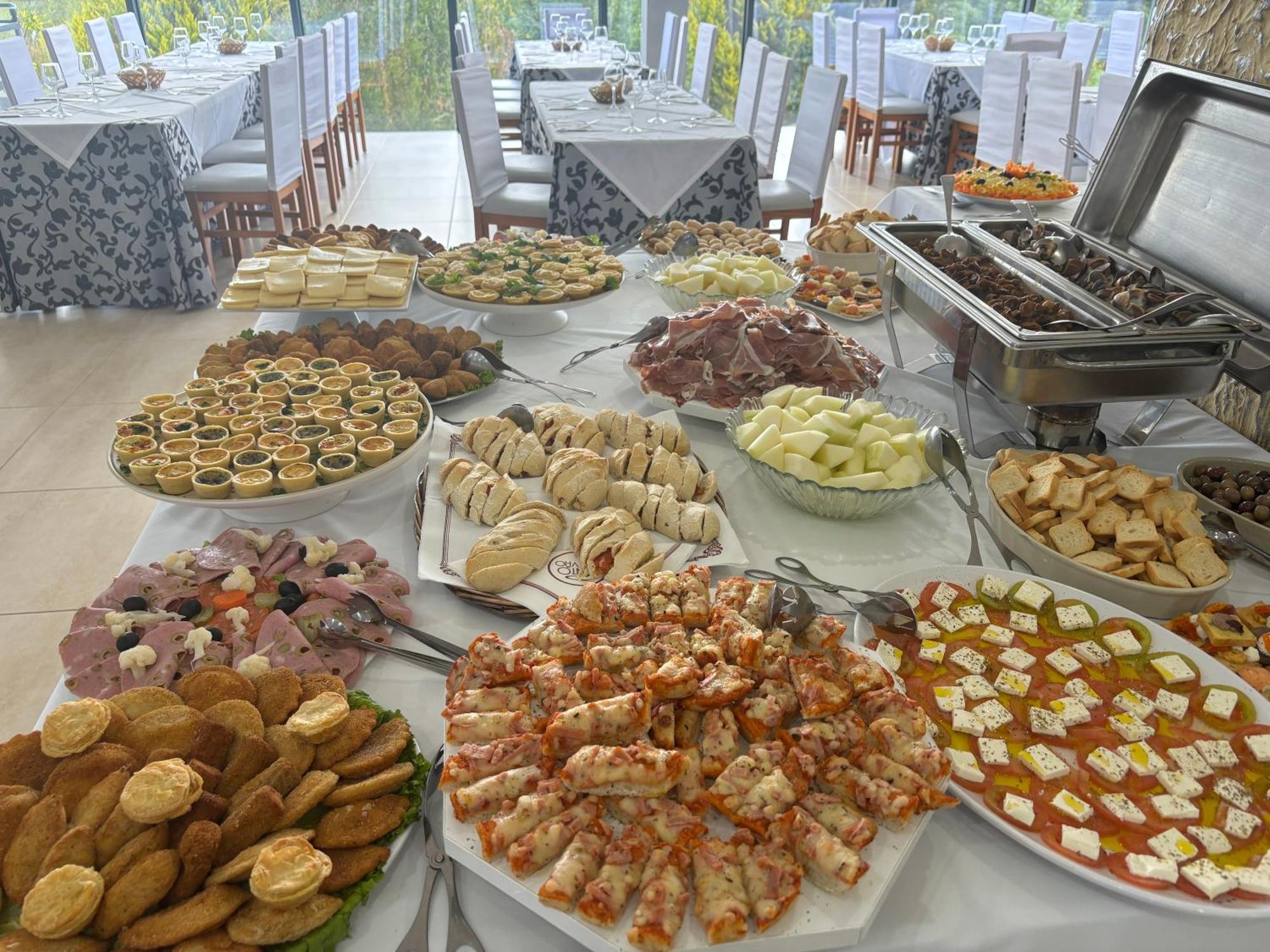 Restaurante Residencial Pizzaria S. Estevao Агиар да Бейра Екстериор снимка